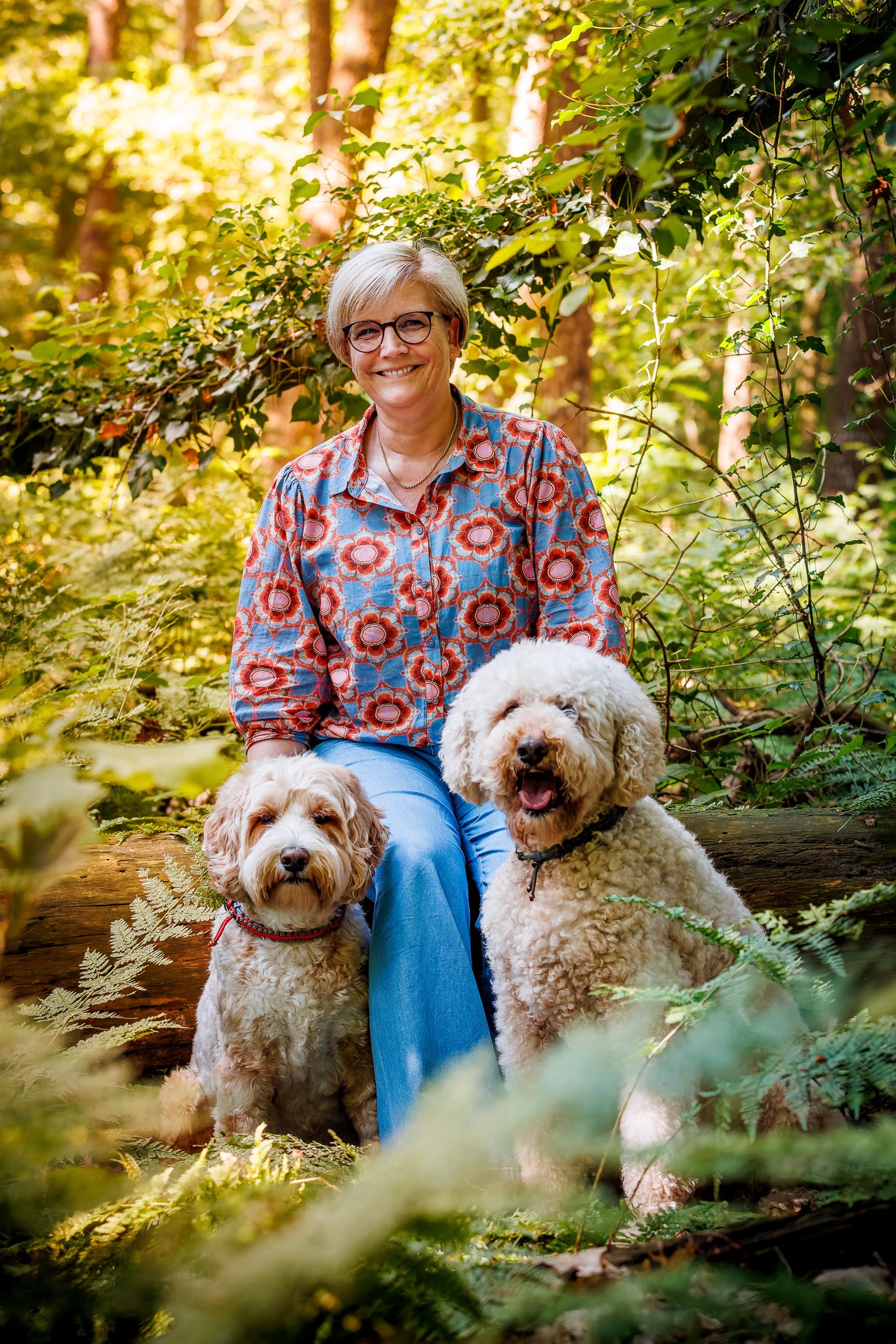 Erna Nijeboer met haar honden Pieter en Harry